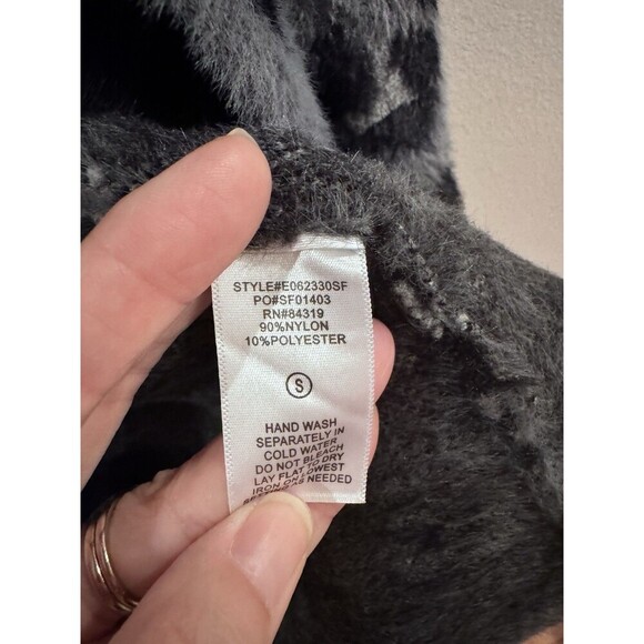 NEW Animal Print Cardigan Size Small Thick Fuzzy Cozy Urban Pockets CYRUS - Picture 4 of 7